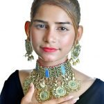 Round Pendant Turquoise Beads Choker Set