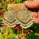 White Beads Hand Carving Golden Ear Rings