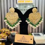 White Green Beads Hand Carving Golden Ear Rings