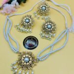 Delicate Flower-Style Choker Set – Simple Yet Stunning