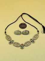 Oval Pendant Metal Choker Set