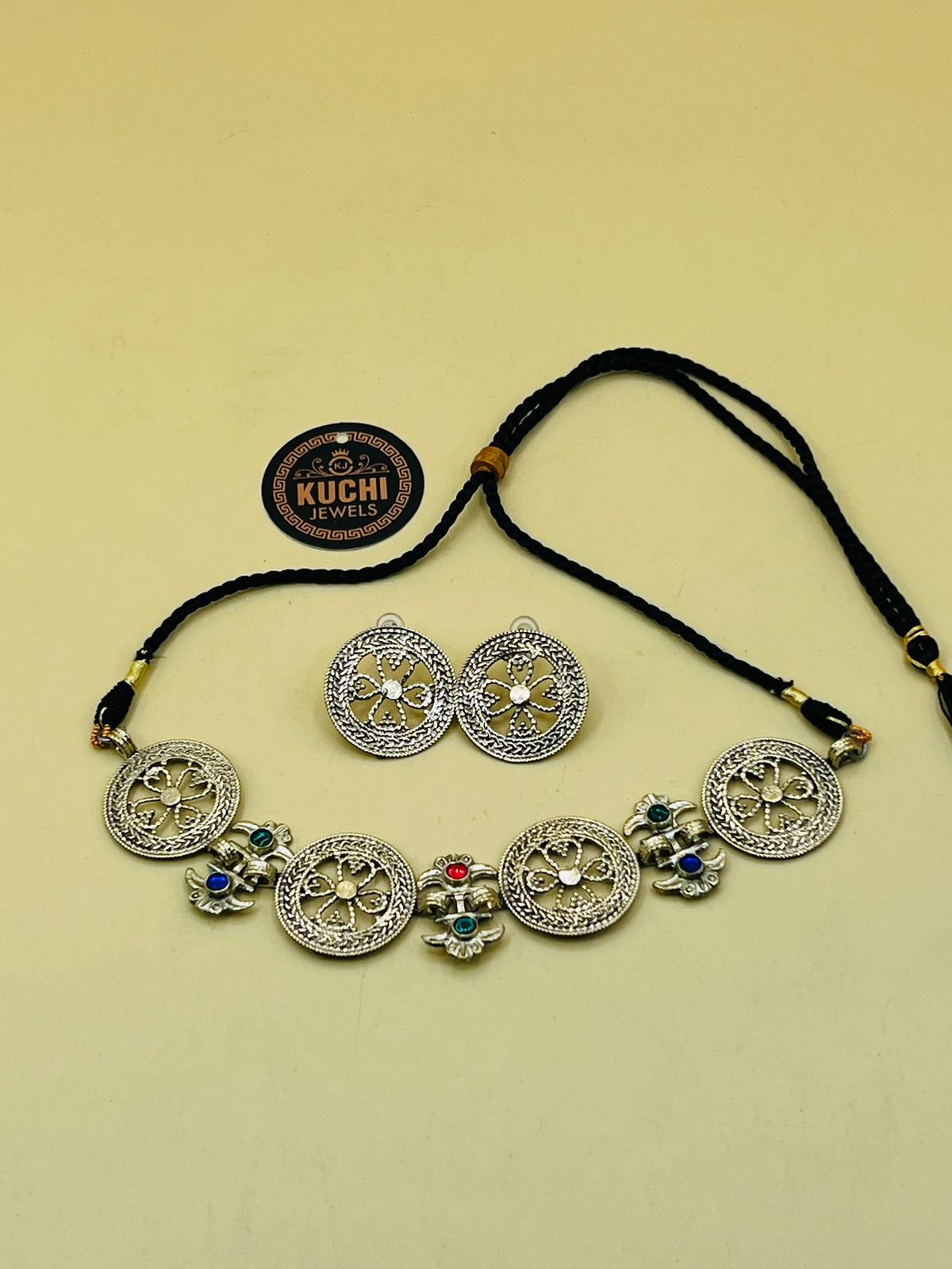 WhatsApp Image 2025-11-21 at 2.13.08 PM (2) Round Pendant Metal Choker Set - Image 1